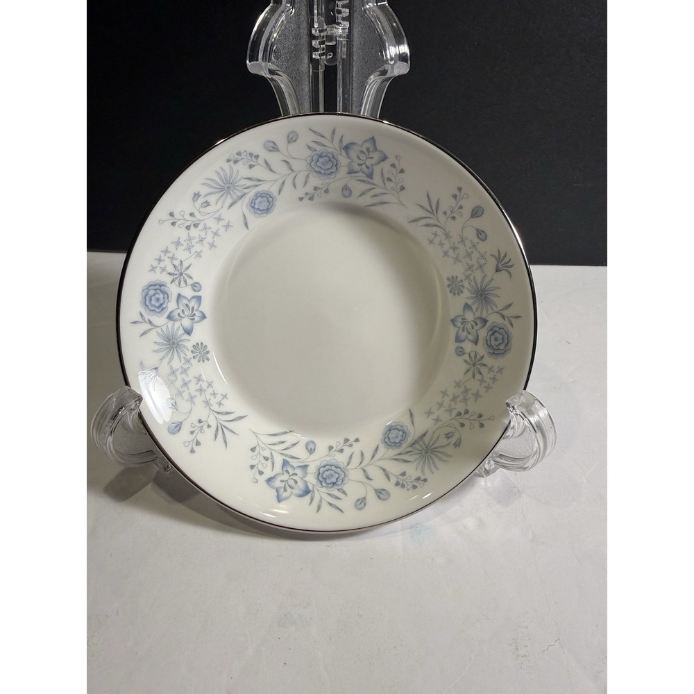 Wedgwood Belle Fleur Bone China Dinnerware Set Plates & Bowl Made England - Picture 6 of 14